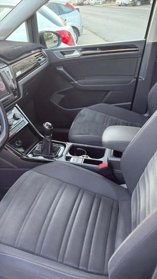 Volkswagen Touran 2016