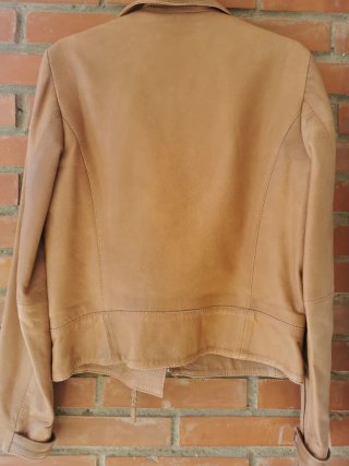 Cazadora cuero Massimo Dutti beige