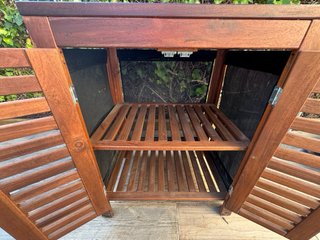 Mueble auxiliar exterior madera Ikea