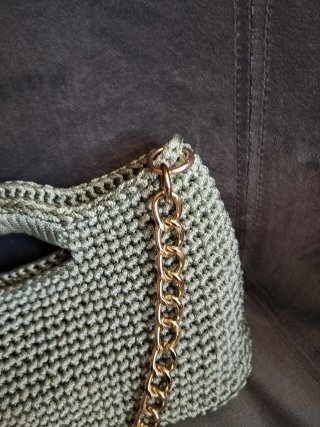 Borsa uncinetto verde con catena oro