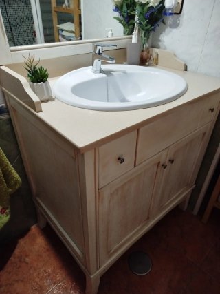 Mueble de baño con espejo