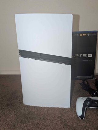 PlayStation 5 Pro 2TB con caja y accesorios