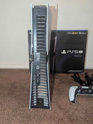 PlayStation 5 Pro 2TB con caja y accesorios