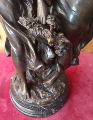 Escultura de bronce Moreau