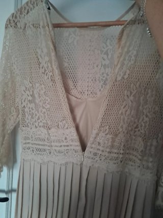 Vestido Zara encaje y plisado Talla L