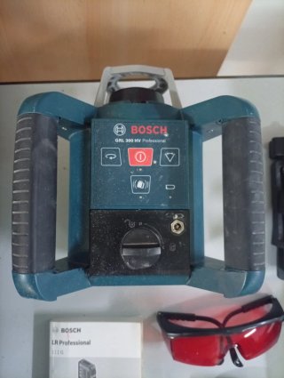 Nivel Láser Bosch GRL 300 HV + Accesorios