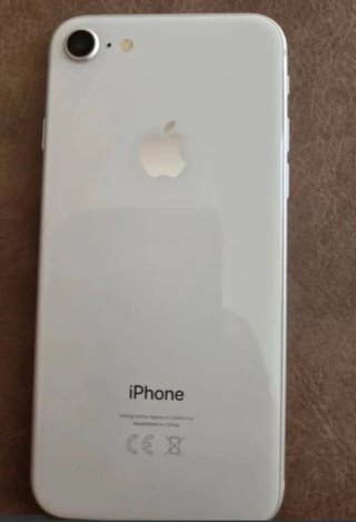 iPhone 8 64GB Plata + Cargador