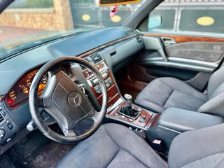 Mercedes-Benz Clase E 290 turbodiesel