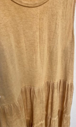 Vestido beige con volantes talla única