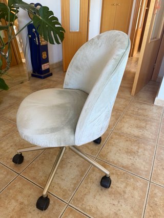 Taburete terciopelo con ruedas y altura regulable