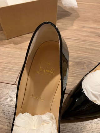 Christian Louboutin Talla 35  Pigalle 100 patent