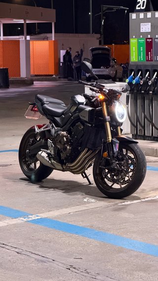 Honda CB650R 2025 E-CLUTCH Neo Sports Cafe 7000 km