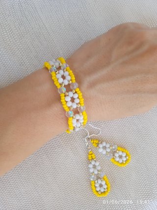 Conjunto Pulsera y Pendientes Hechos a Mano