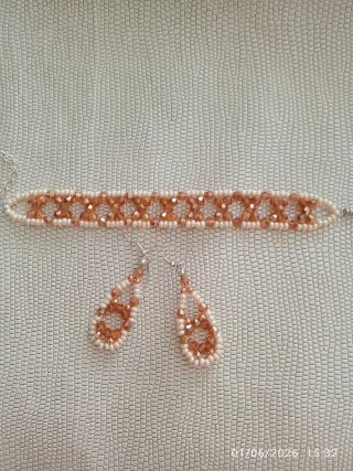 Conjunto Pulsera y Pendientes Hechos a Mano