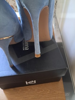 Scarpe scamosciate tacco oro