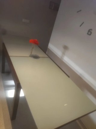 Mesa de comedor madera y cristal