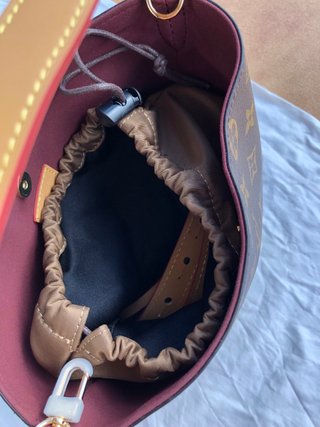 Bolso Louis Vuitton Marrón y Dorado