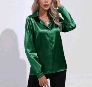 Blusa verde satinada