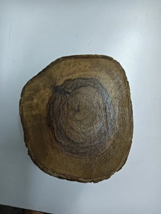 Cenicero de madera rústico