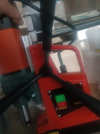 Taladro magnético con refrigerante