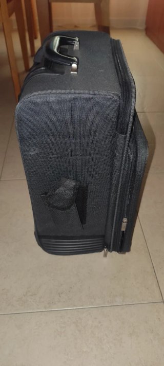 Maleta de viaje negra