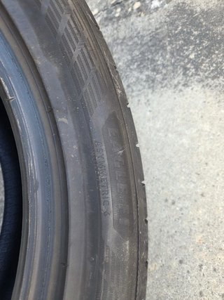 Neumático 255/45 R19.  104Y DOT 0425