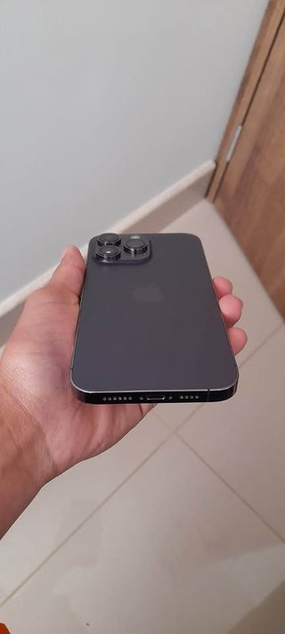 iPhone 14 Pro Max Morado