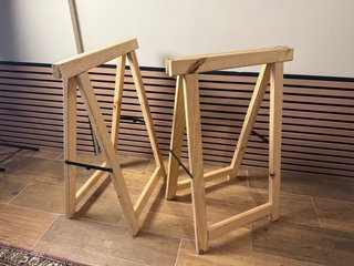 Caballetes de madera de pino