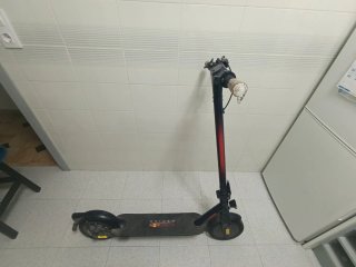 Patinete Eléctrico Red Bull Racing