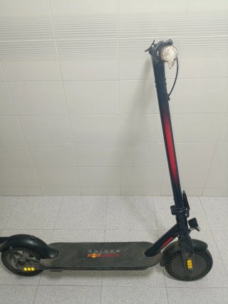 Patinete Eléctrico Red Bull Racing