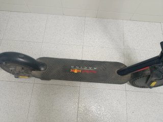 Patinete Eléctrico Red Bull Racing