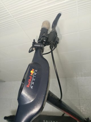 Patinete Eléctrico Red Bull Racing
