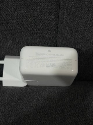 Cargador Apple 30W USB-C + Cable MagSafe