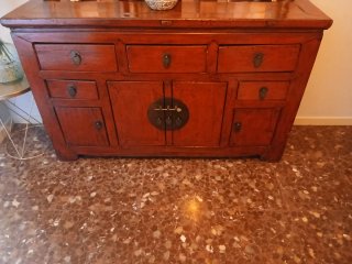 Mueble chino antiguo rojo