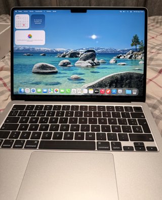 MacBook Air 13 M3 8GB RAM 256GB SSD