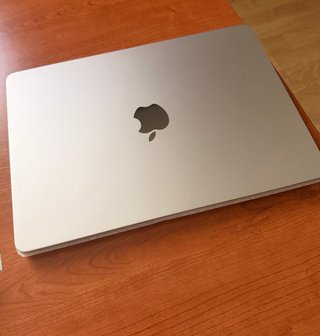 MacBook Air 13 M3 8GB RAM 256GB SSD
