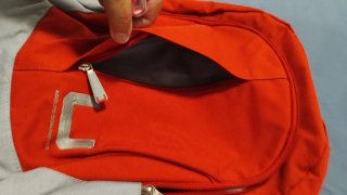 Mochila Roja y Gris