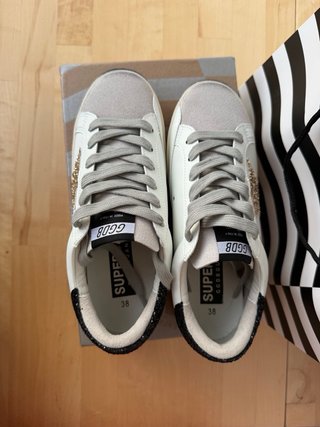Golden Goose Superstar Blanco y Dorado