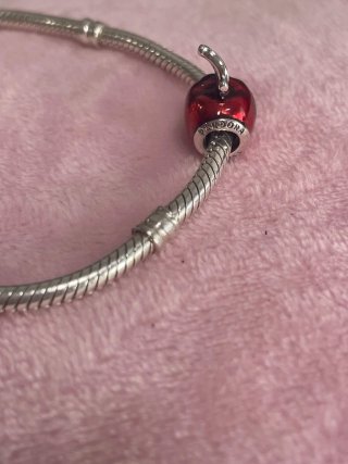 Charm Manzana Disney
