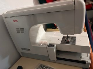 Máquina de coser Alfa 4500 Profesional