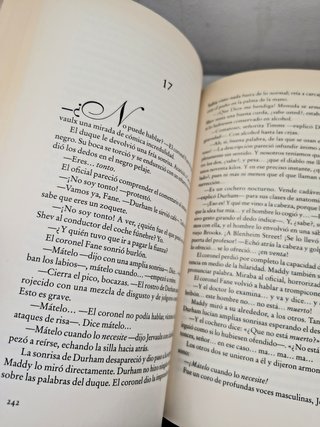 Libro | Flores En La Tormenta Kinsale