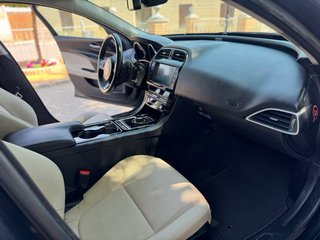 Jaguar XE IMPECABLE! historial en jaguar