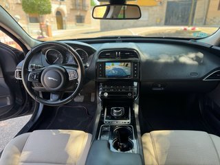 Jaguar XE IMPECABLE! historial en jaguar
