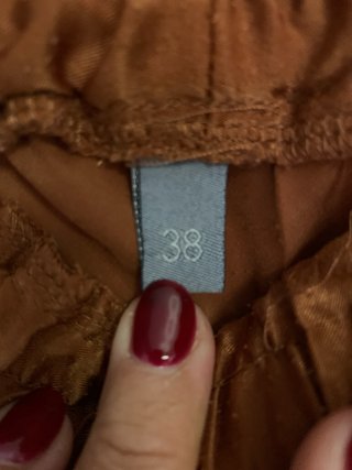 Falda plisada marrón  talla única