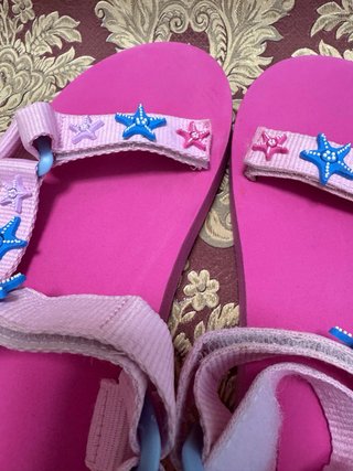 Sandalias niña con estrellas de mar