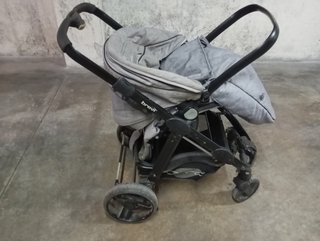 Carrito de bebé Brevi gris