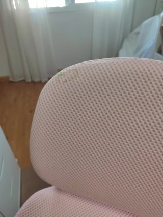 Silla escritorio infantil en color rosa.