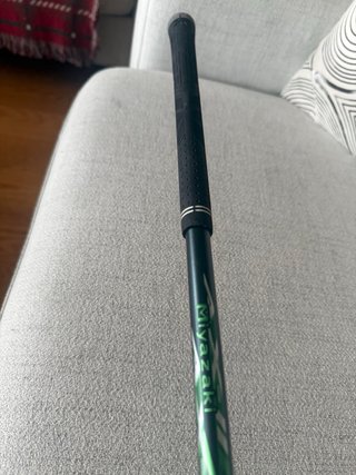 Palo Golf Híbrido XXIO H4 Varilla R Loft 20