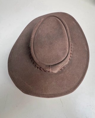 Cappello scamosciato uomo marrone