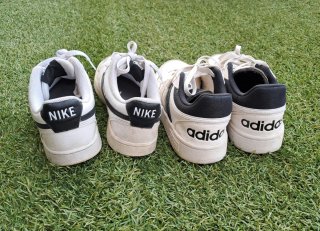 2 bambas Adidas Nike